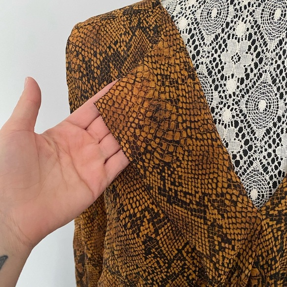 Babaton Brown Snake Print Blouse - Picture 5 of 7